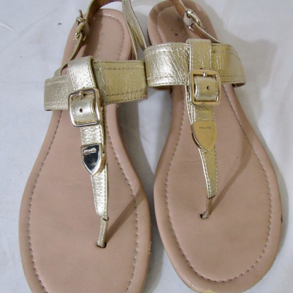 COACH Cassidy Gold Metallic Flat Thong Sandal Logo SZ 9B